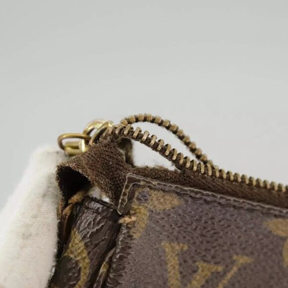LOUIS VUITTON Monogram Pochette Accessoires Pouch - Picture 10 of 16